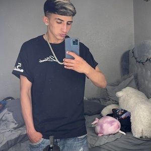 Meet your Posher, Diego